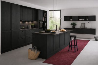 Cuisine "AMALIA" moderne avec îlot central et colonnes mural…