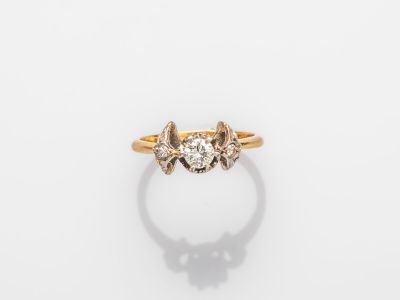 une bague en or et diamant