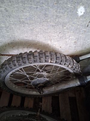 LOT fourche OSSA avec roue + roue Ar