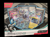 une boîte de cartes Pokémon exposée dans un magasin