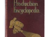 un vieux livre sur lequel figure l'image d'une batte de baseball