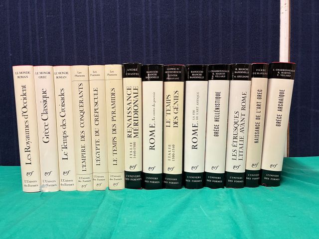Ensemble de livres : L’Univers des Formes. 14 volumes.
