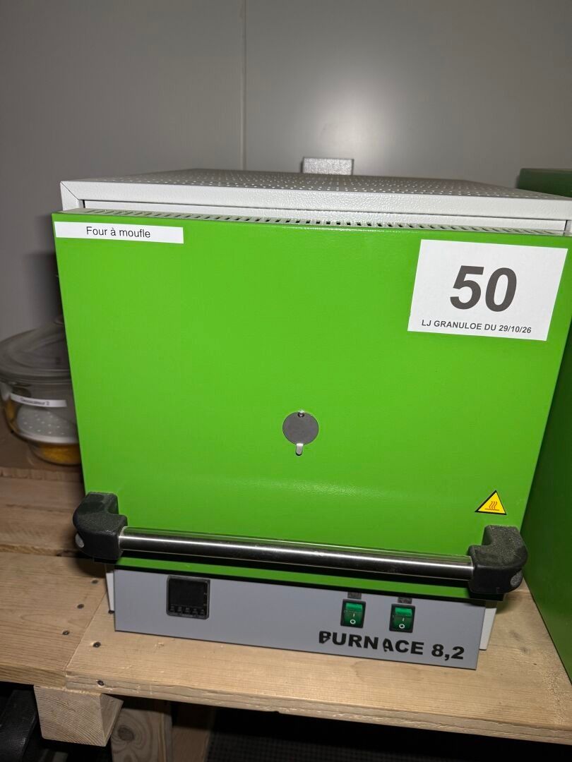 Four à moufle électrique SNOL type BURNACE 8.