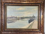 tableau représentant une vue sur une rivière, avec un pont et des bâtiments en arrière-plan