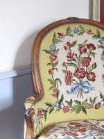 BERGERE en hêtre mouluré et sculpté à dossier cintré, les su… (photo 2)
