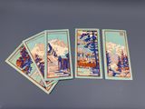 plusieurs cartes sur lesquelles figure une image représentant un paysage de montagne