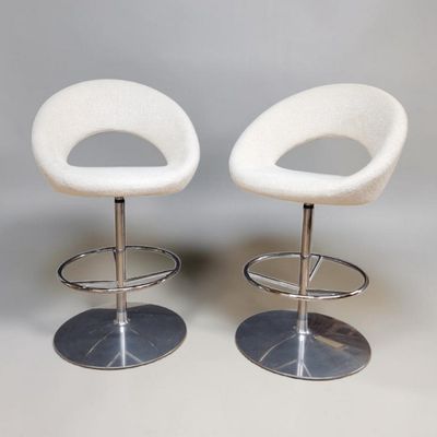 René HOLTEN (Né en 1961) pour ARTIFORT - PAIRE DE TABOURETS …
