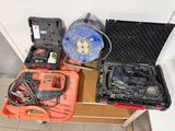 many tools that are sitting on top of a table