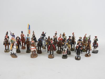 figurines de soldats à cheval portant des drapeaux