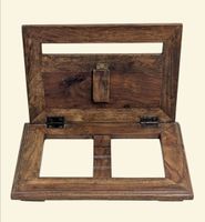 Lutrin de table en chêne mouluré et découvrant un abattant s… (photo 3)