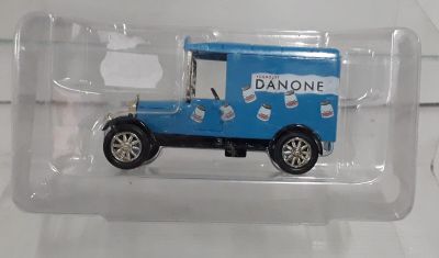 Corgi collection publicitaire Danone