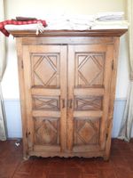 PETITE ARMOIRE en bois naturel ouvrant en façade par deux po… (photo 4)