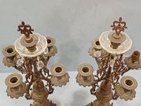 Paire de candélabres en métal (patine dorée partie) à quatre… (photo 3)