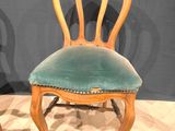two chairs that are sitting next to each other on the floor