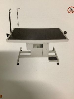 1 table de toilettage de la marque Shernbao modèle FT 804E. Elle se lè - Photo 1