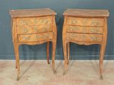 paire de commodes françaises de style Louis XV