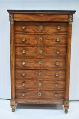 SECRETAIRE en acajou à colonnes détachées ouvrant par 5 tiro…