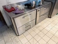 Vendu en l'état et sans garantie : placard 4 tiroirs inox