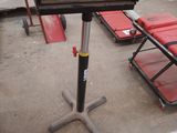 a picture of a table that is in a warehouse