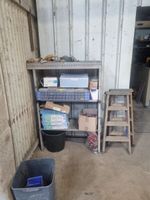 Lot comprenant brouette, escabeau et étagère, Lot de consomm… (photo 2)