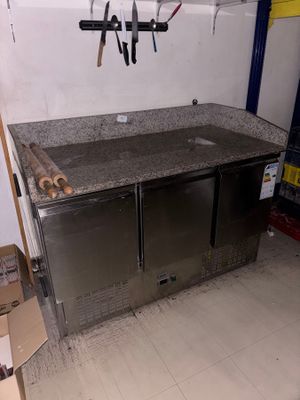 une image d'une cuisine en cours de rénovation
