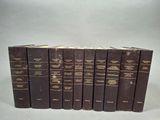 six livres de la Bible sont alignés les uns à côté des autres