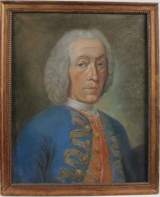 un vieux tableau représentant un homme vêtu d'un manteau bleu à galons dorés