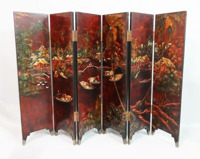 an image of a room divider with a painting on it