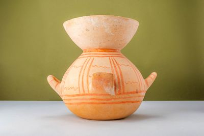 Krater Daunien À Entonnoir Peint EN Rouge