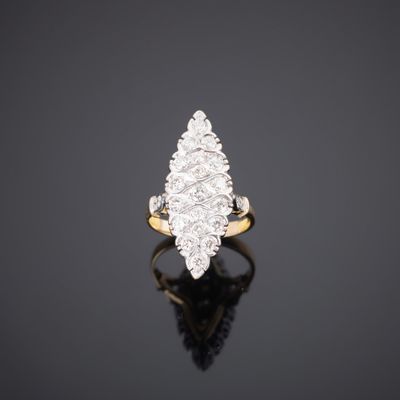 une bague en or 18k et diamants