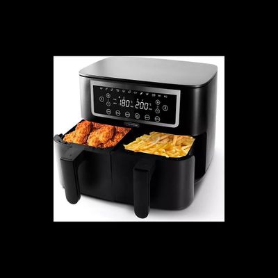 un gros plan d'une friteuse à air chaud contenant des aliments