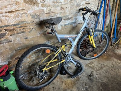 Bicyclette de type VTT