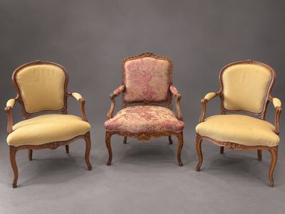 three chairs with upholstered upholstered upholstered upholstered upholstered upholstered upholstered upholstered upholstered uphol