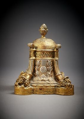 Briquet de table En bronze doré à décor de quatre cornes d'a… - Photo 1