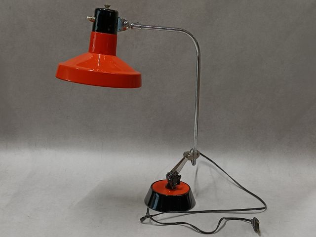 Lampe de bureau articulé en métal laqué orange