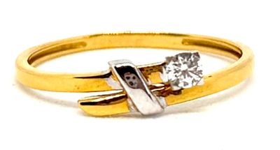 Bague en or jaune 9K 375ml sublimée par un motif croisé en léger relie - Photo 1