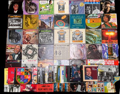 Lot de 123 disques vinyles 33 tours dans 96 albums de JAZZ e…