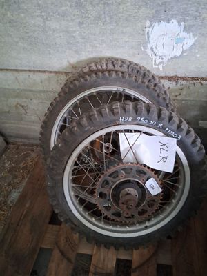 LOT de jantes HUSQVARNA 250 XLR, 1 avant et 2 arrières