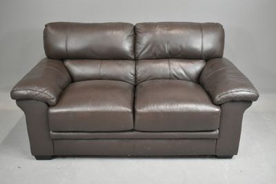 CANAPÉ confortable deux places en sky marron Petits accident…