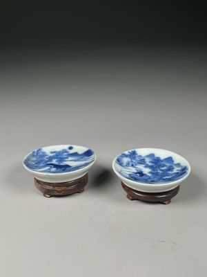 pair of chinese blue and white porcelain bowls