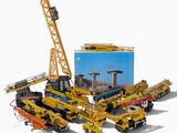 de nombreux engins de chantier qui sont à l'arrêt sur le terrain