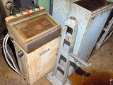 a machine that is sitting in the middle of a room