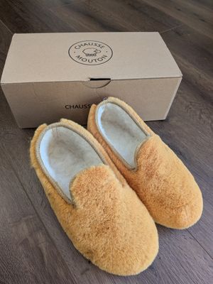 Paire de charentaises de marque CHAUSSE MOUTON