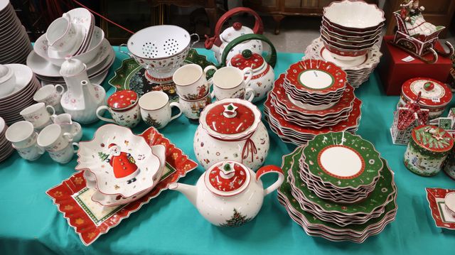 Villeroy et Boch : partie de service en porcelaine sur le thème d...