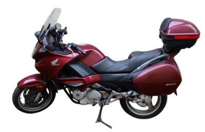 Moto Honda modèle NT 700, 1ère mise en circulation : 11/12/2…