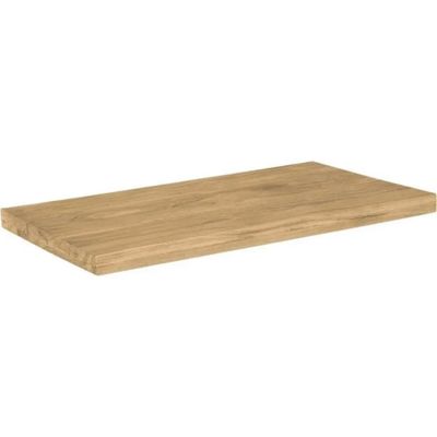 gros plan d'une planche à découper en bois sur fond blanc
