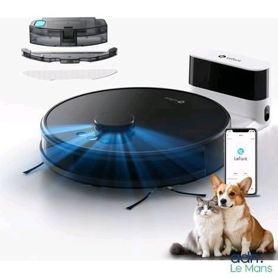 une image représentant un chien et un chat assis à côté d'un robot