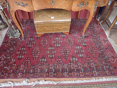 Tapis noué main, couleur bordeaux, motifs géométriques, 190x…