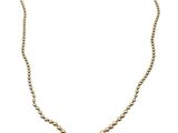 gros plan d'un collier sur fond blanc
