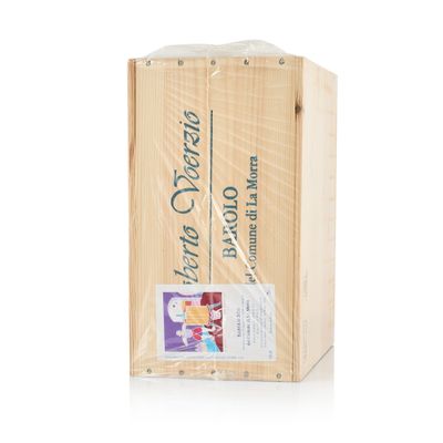 a wooden box with a wine bottle inside of it